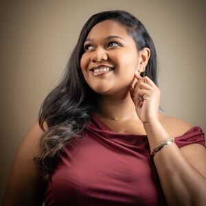 Meet your Posher, Endyia